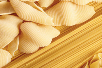 Maccheroni Pasta di semola di grano duro Maccheroni Pasta di semola di grano duro