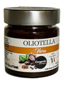 Oliotella Nera con granella di nocciole